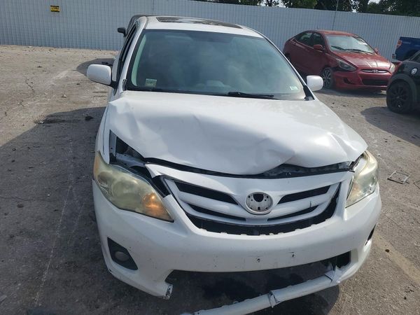 2013 TOYOTA COROLLA