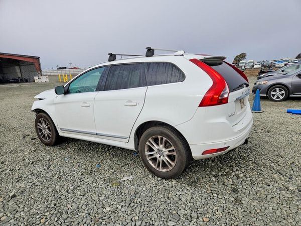 2015 VOLVO XC60