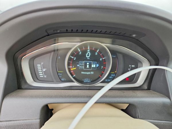 2015 VOLVO XC60