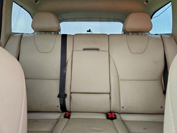 2015 VOLVO XC60