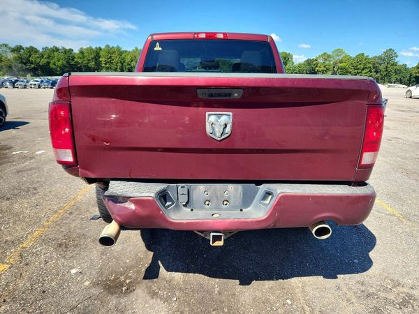 2016 RAM 1500 ST