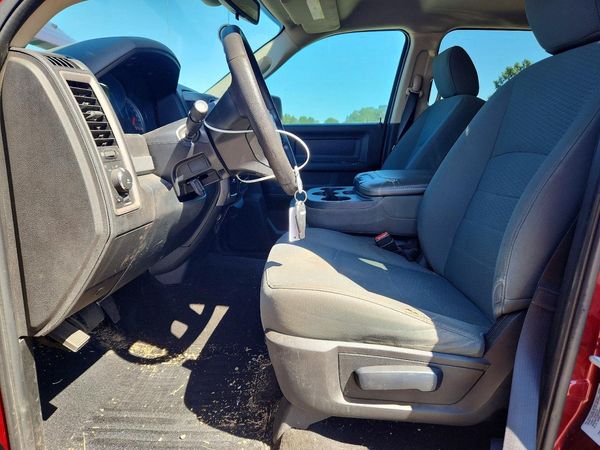 2016 RAM 1500 ST