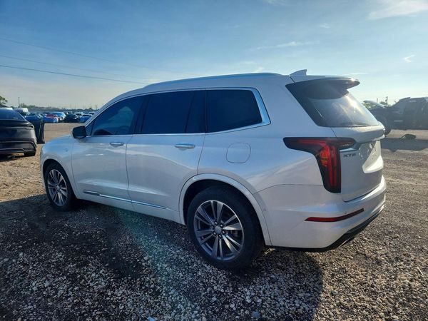 2021 CADILLAC XT6