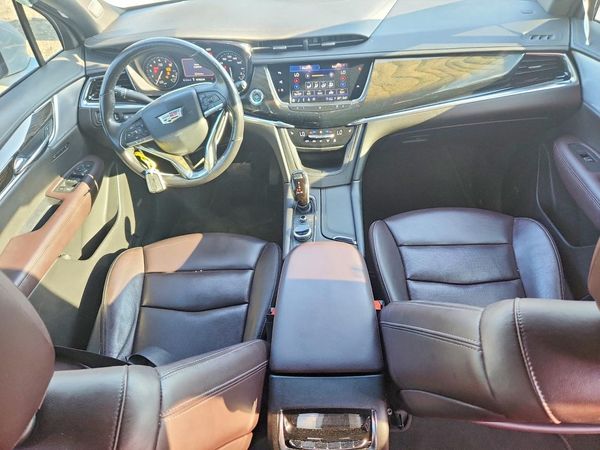 2021 CADILLAC XT6
