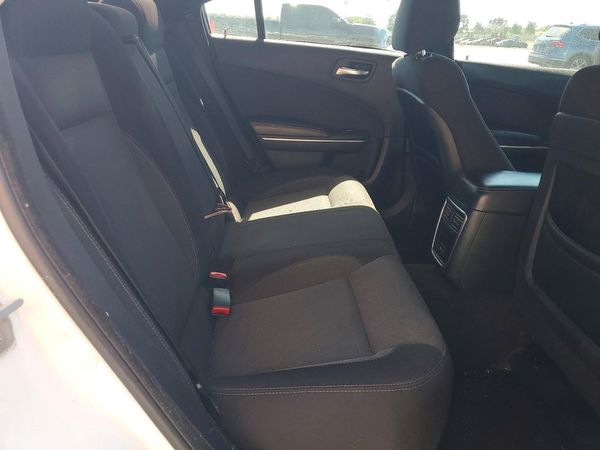 2015 DODGE CHARGER SE