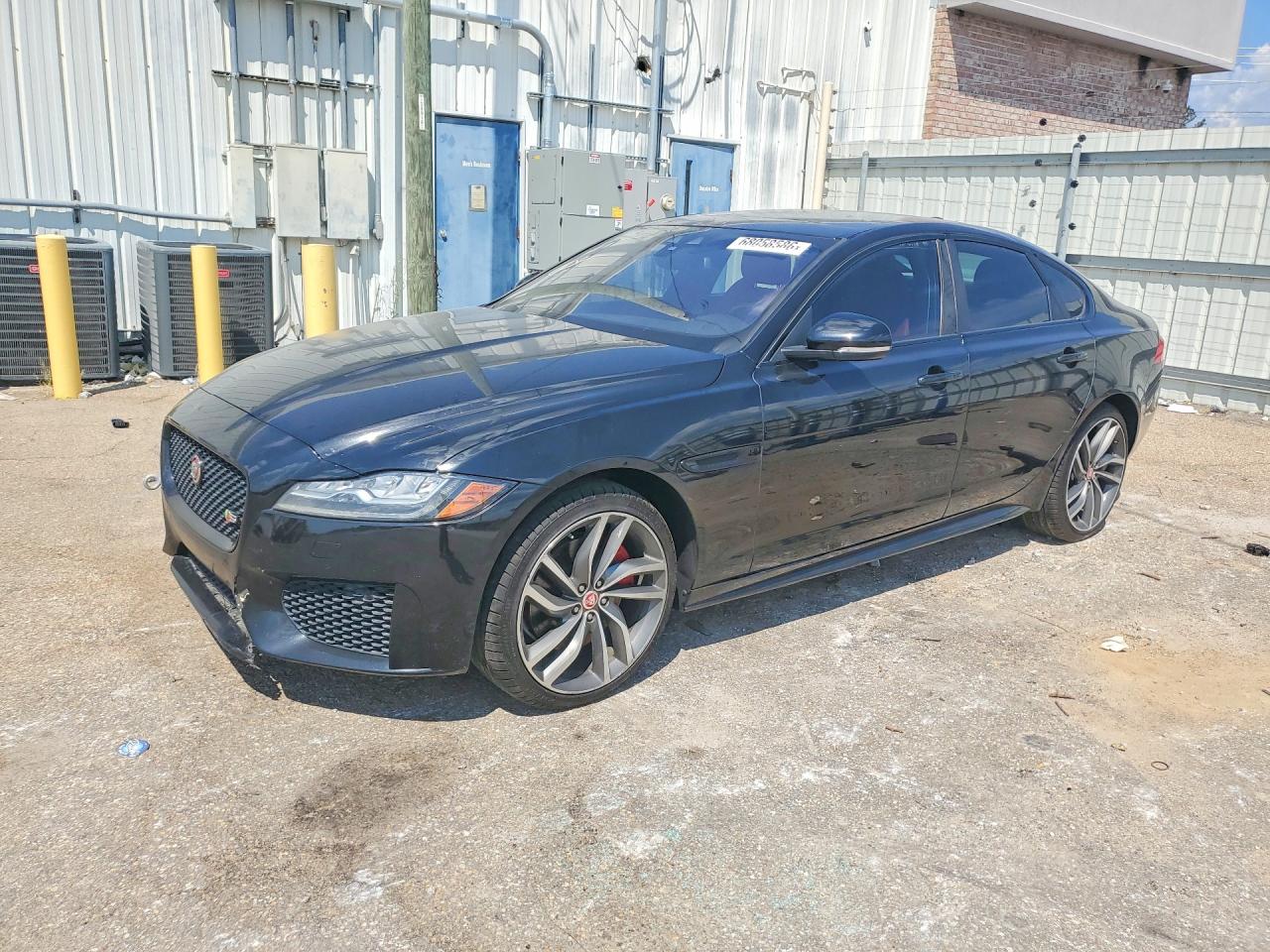 2017 JAGUAR XF — Front 3/4