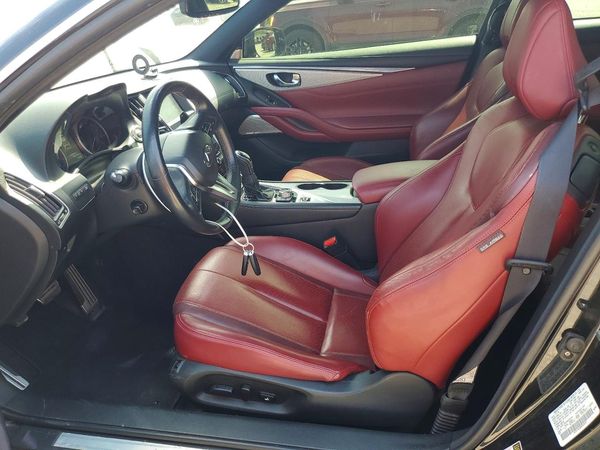 2017 INFINITI Q60