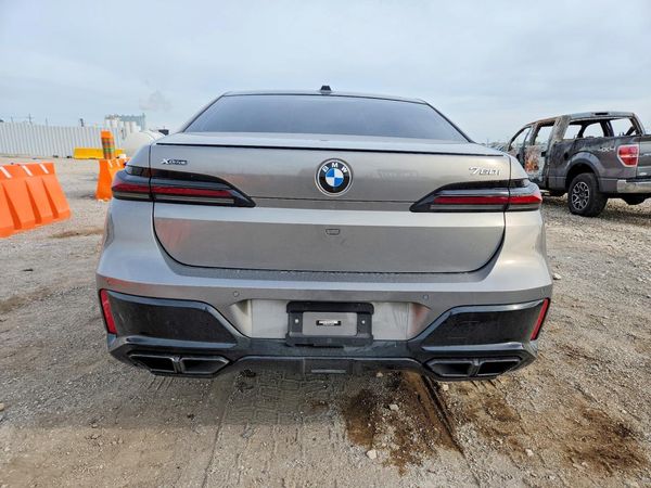 2023 BMW 760