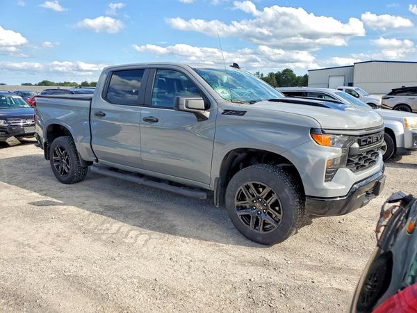 2024 CHEVROLET SILVERADO Trail Boss Custom — Passenger 3/4