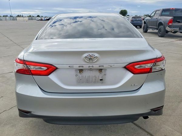 2018 TOYOTA CAMRY