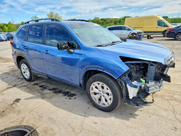 2022 SUBARU FORESTER Base Plus