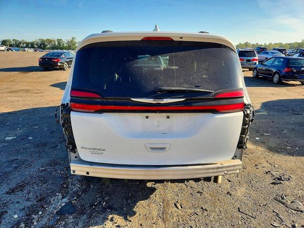 2022 CHRYSLER PACIFICA