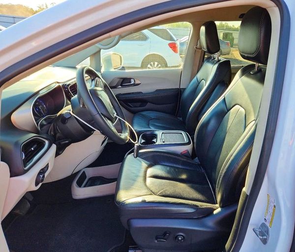 2022 CHRYSLER PACIFICA