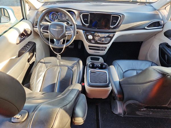 2022 CHRYSLER PACIFICA