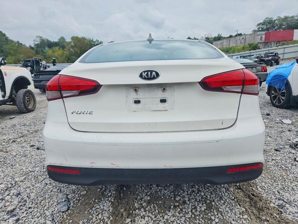 2018 KIA FORTE LX Base