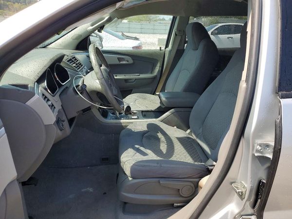 2012 CHEVROLET TRAVERSE LS — DENT