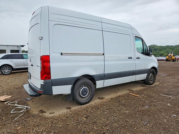 2025 MERCEDES-BENZ SPRINTER