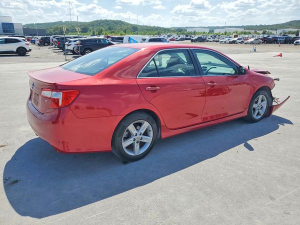 2014 TOYOTA CAMRY