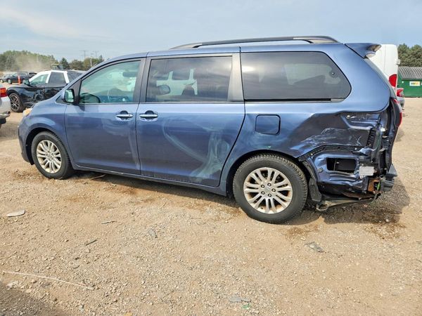 2015 TOYOTA SIENNA