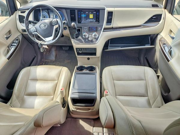 2015 TOYOTA SIENNA