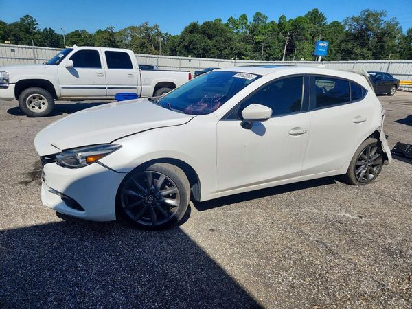 2018 MAZDA 3 — DSFA — Front 3/4
