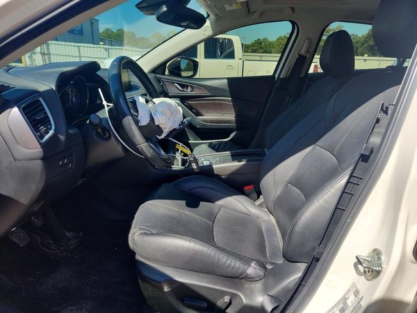 2018 MAZDA 3 Grand Touring — DENT