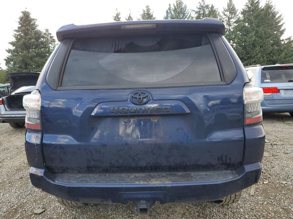 2023 TOYOTA 4RUNNER SR5