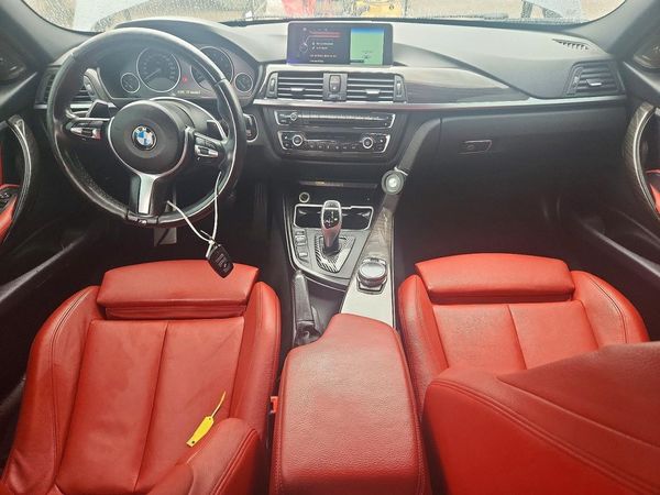 2015 BMW 335 xDrive/xDrive SA — Engine bay