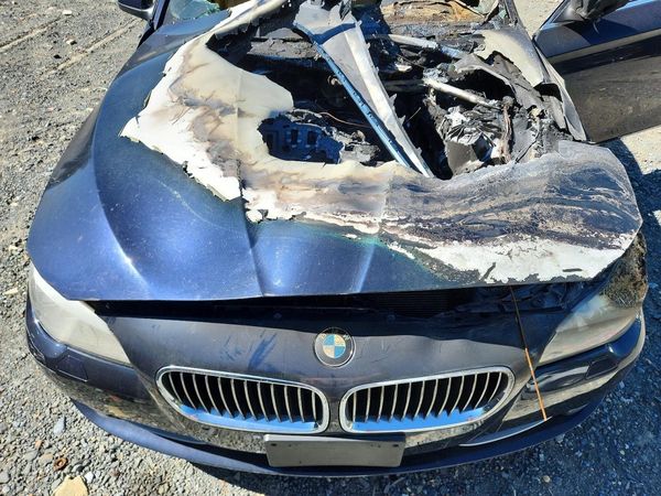 2013 BMW 5 SERIES — Engine bay