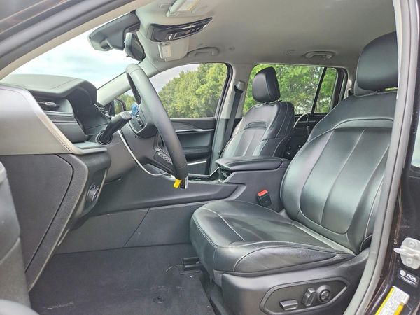 2023 JEEP GRAND CHEROKEE