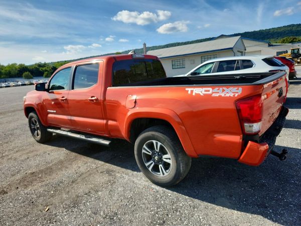 2017 TOYOTA TACOMA