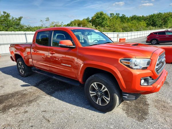 2017 TOYOTA TACOMA