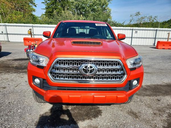 2017 TOYOTA TACOMA