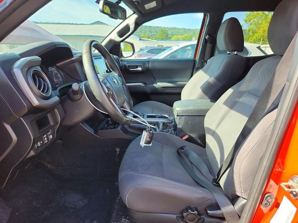 2017 TOYOTA TACOMA