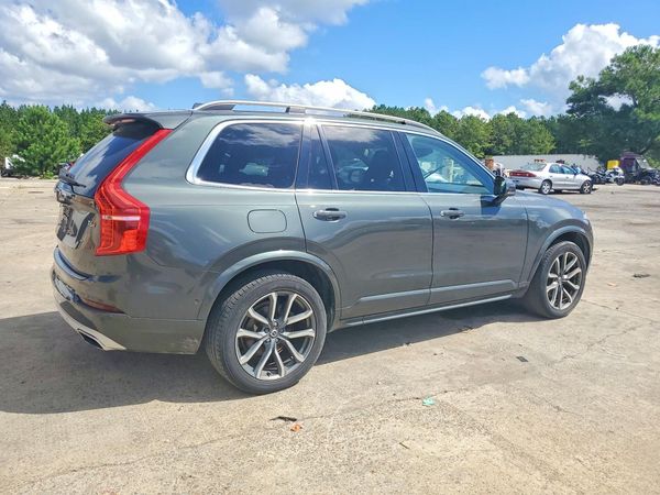 2018 VOLVO XC90 Momentum — PSRA