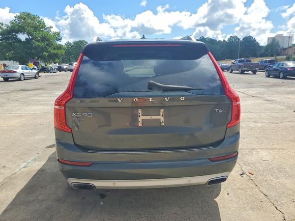 2018 VOLVO XC90 Momentum — DIRR