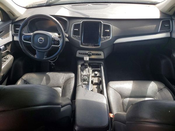 2018 VOLVO XC90 Momentum — CKPT