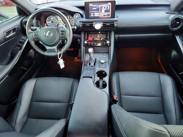 2023 LEXUS IS