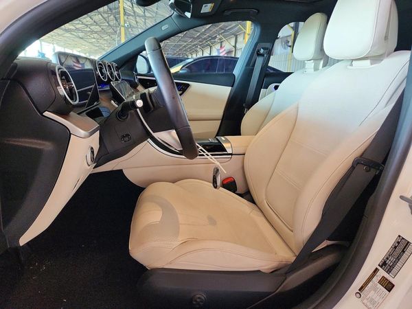 2024 MERCEDES-BENZ C C300