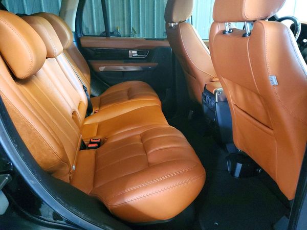 2013 LAND ROVER RANGEROVER HSE LUX