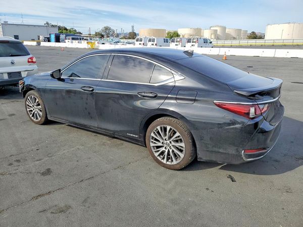 2020 LEXUS ES 300h Premium
