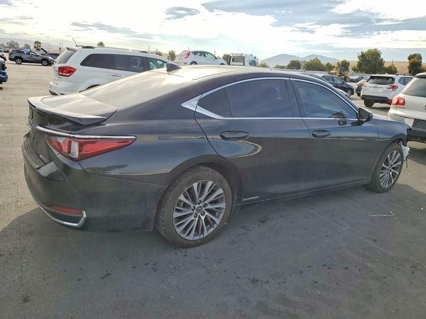 2020 LEXUS ES 300h Premium