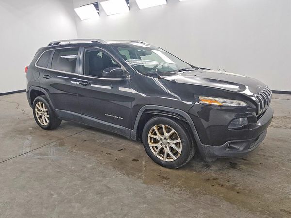 2015 JEEP CHEROKEE Latitude — Passenger 3/4