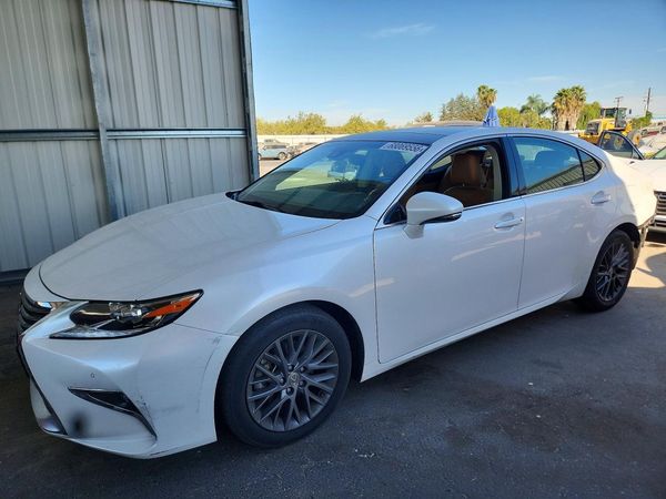 2018 LEXUS ES — DSFA — Front 3/4