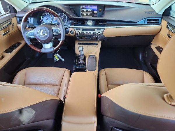2018 LEXUS ES 350 — CKPT