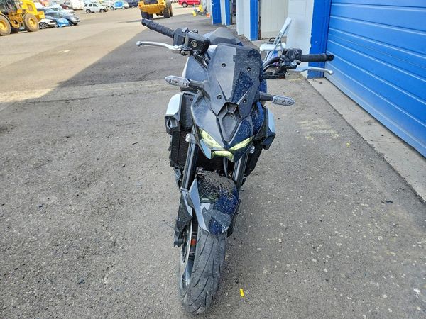 2025 KAWASAKI Z/ZR 1000