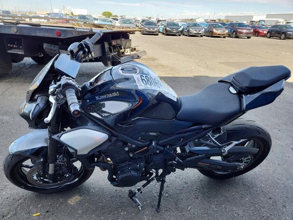 2025 KAWASAKI Z/ZR 1000