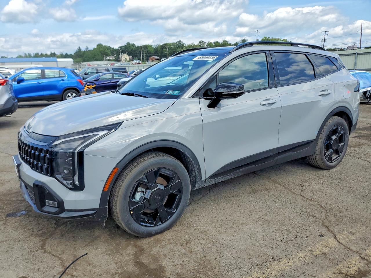 2026 KIA SPORTAGE X-LINE — Front 3/4