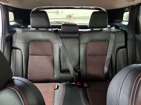 2026 NISSAN KICKS SR — SUVN