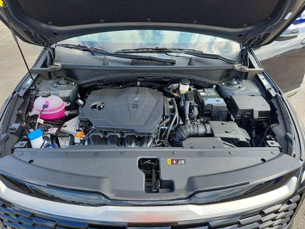 2026 KIA SPORTAGE EX — Engine bay